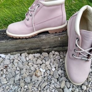 Timberland blush pink nubuck boots 10